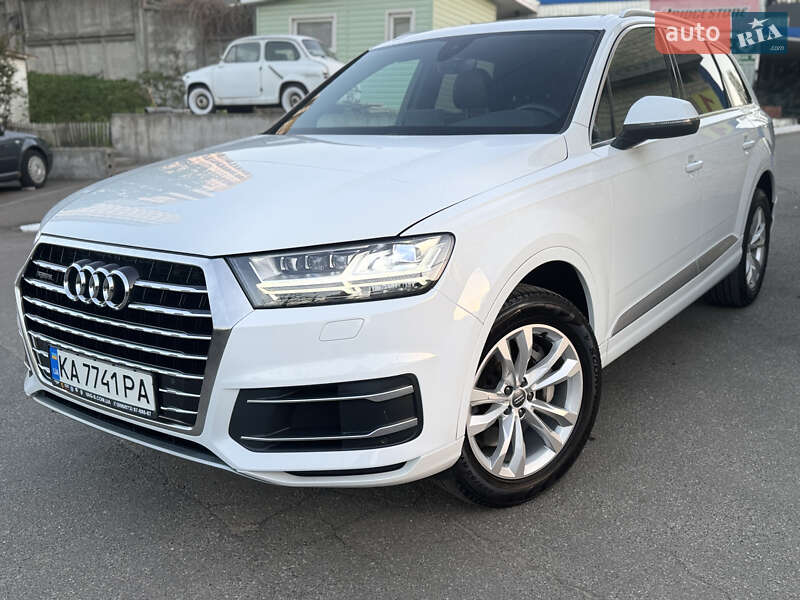 Внедорожник / Кроссовер Audi Q7 2019 в Киеве