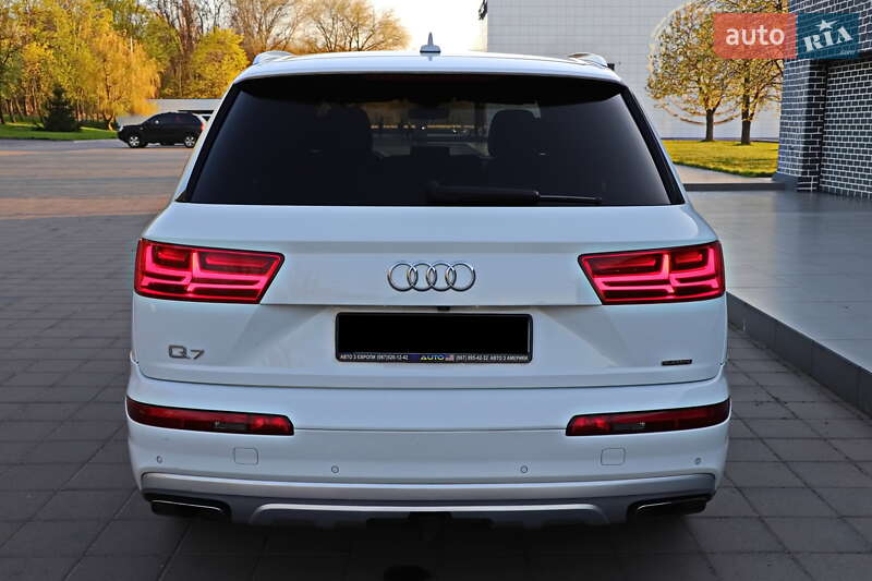 Внедорожник / Кроссовер Audi Q7 2017 в Кременчуге