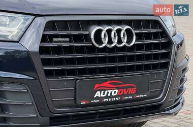 Внедорожник / Кроссовер Audi Q7 2016 в 