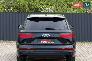 Внедорожник / Кроссовер Audi Q7 2016 в 