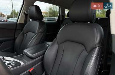 Внедорожник / Кроссовер Audi Q7 2016 в 