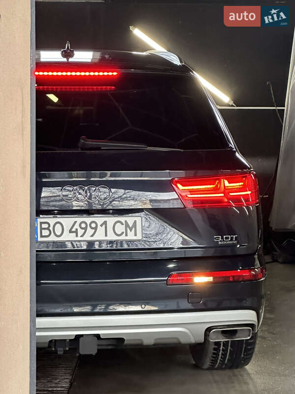Позашляховик / Кросовер Audi Q7 2017 в Гусятині