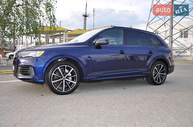 Внедорожник / Кроссовер Audi Q7 2020 в 