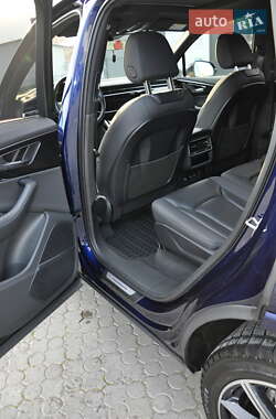 Внедорожник / Кроссовер Audi Q7 2020 в 