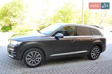 Внедорожник / Кроссовер Audi Q7 2019 в 