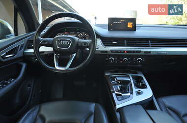 Внедорожник / Кроссовер Audi Q7 2019 в 