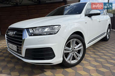 Внедорожник / Кроссовер Audi Q7 2016 в 