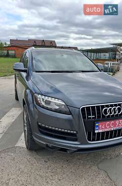 Позашляховик / Кросовер Audi Q7 2015 в 