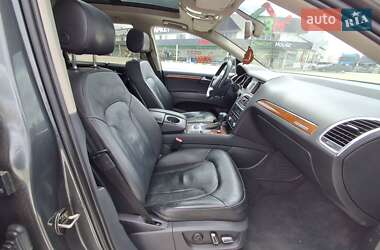 Позашляховик / Кросовер Audi Q7 2015 в 