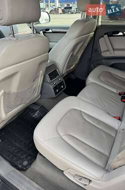 Позашляховик / Кросовер Audi Q7 2010 в 