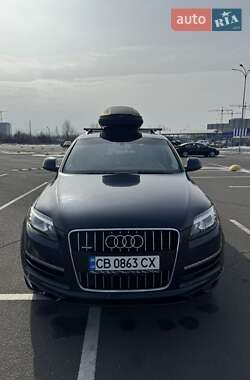 Позашляховик / Кросовер Audi Q7 2010 в 