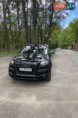 Внедорожник / Кроссовер Audi Q7 2014 в 