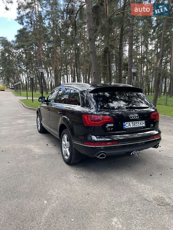 Позашляховик / Кросовер Audi Q7 2014 в Чернігові
