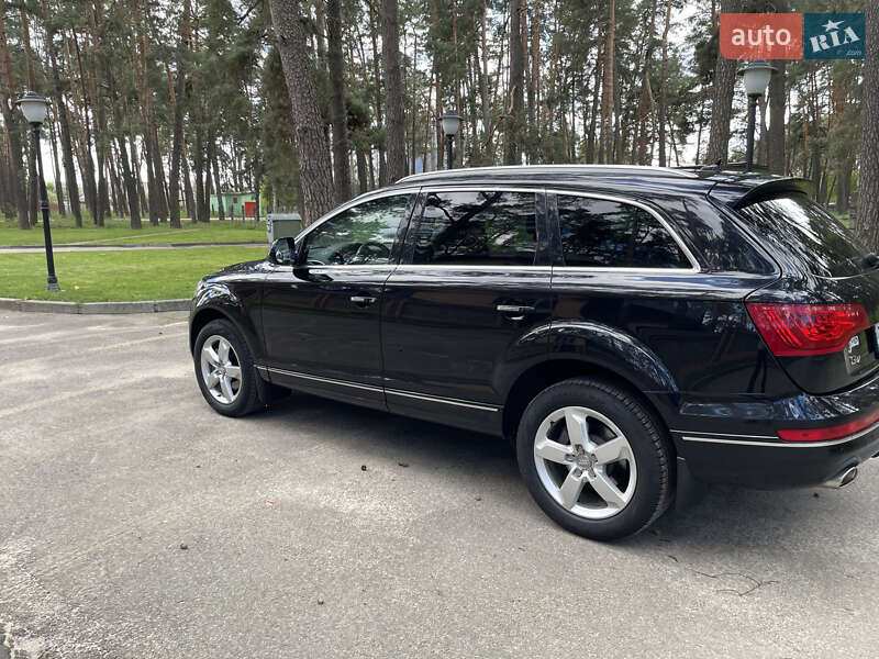 Внедорожник / Кроссовер Audi Q7 2014 в Смеле