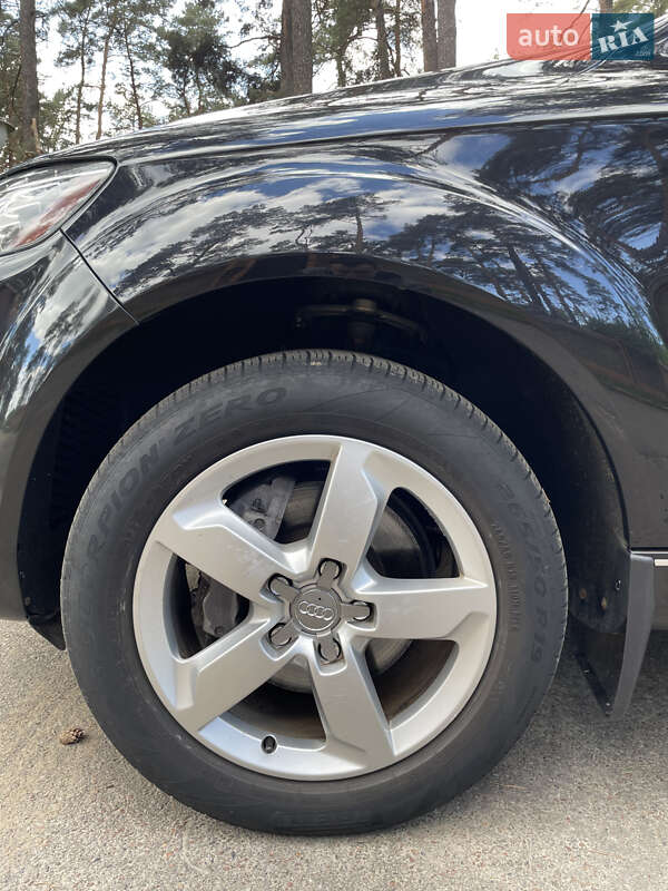 Внедорожник / Кроссовер Audi Q7 2014 в Смеле