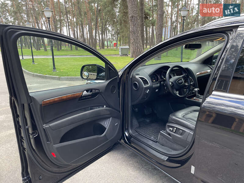 Позашляховик / Кросовер Audi Q7 2014 в Чернігові