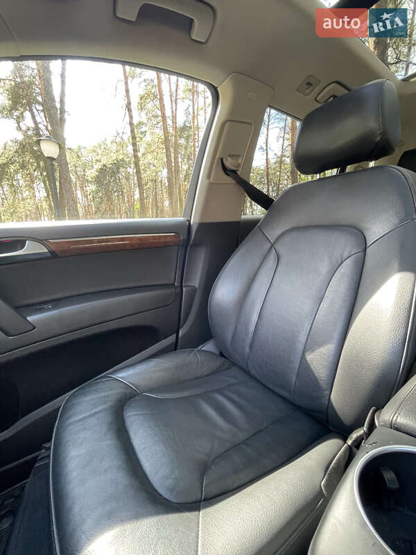 Внедорожник / Кроссовер Audi Q7 2014 в Смеле