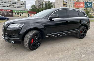 Позашляховик / Кросовер Audi Q7 2014 в 