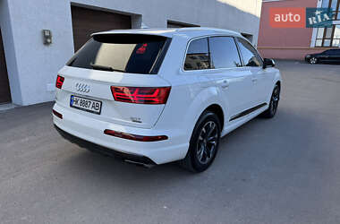Внедорожник / Кроссовер Audi Q7 2016 в 