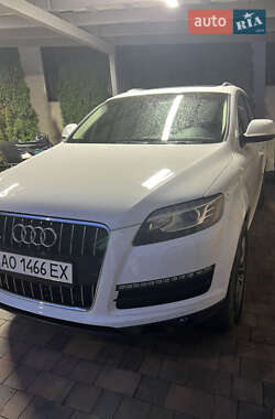 Внедорожник / Кроссовер Audi Q7 2010 в 