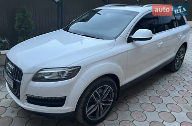 Внедорожник / Кроссовер Audi Q7 2010 в 