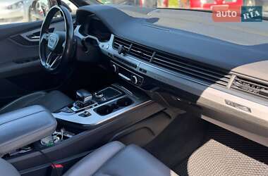 Внедорожник / Кроссовер Audi Q7 2015 в 