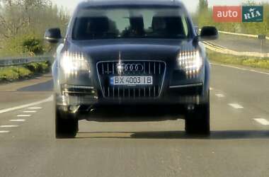 Позашляховик / Кросовер Audi Q7 2013 в 