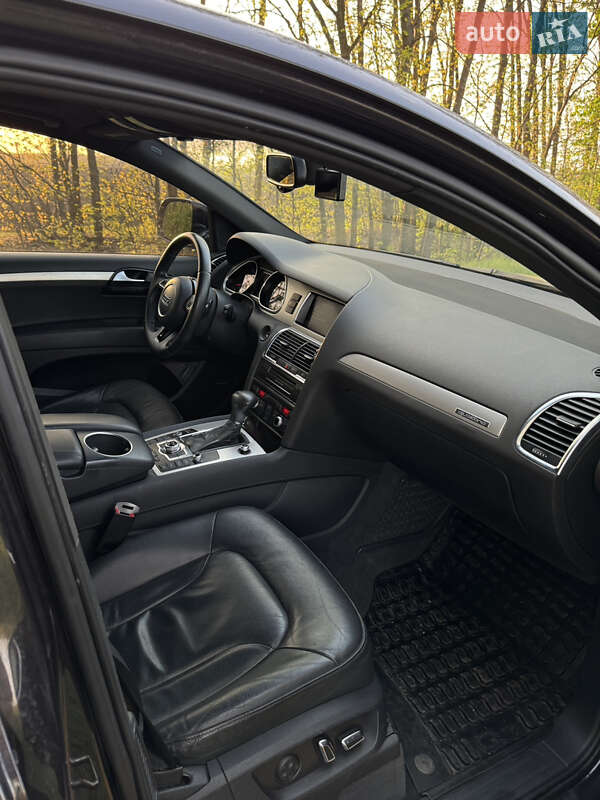 Позашляховик / Кросовер Audi Q7 2013 в Мукачевому