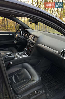 Внедорожник / Кроссовер Audi Q7 2013 в 