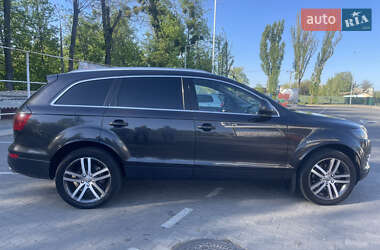 Внедорожник / Кроссовер Audi Q7 2007 в 