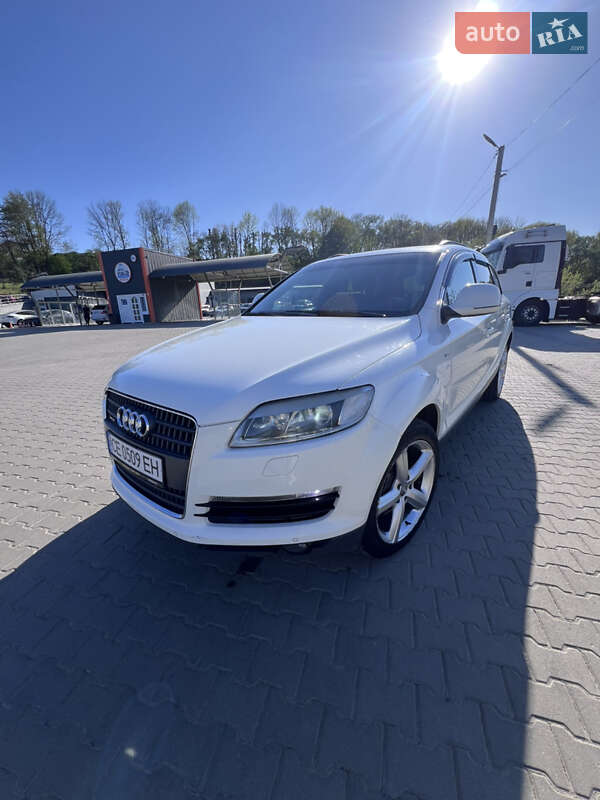 Позашляховик / Кросовер Audi Q7 2008 в Чернівцях