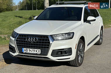 Внедорожник / Кроссовер Audi Q7 2016 в 