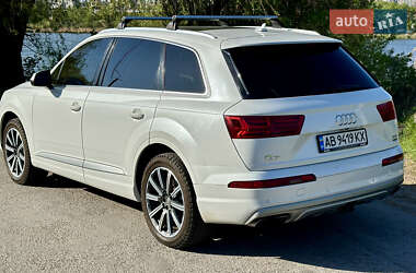 Внедорожник / Кроссовер Audi Q7 2016 в 