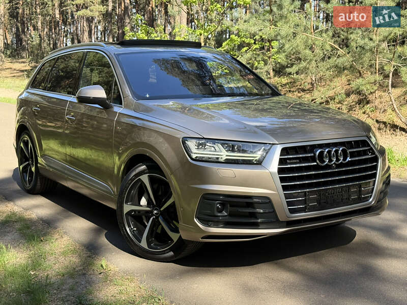 Внедорожник / Кроссовер Audi Q7 2019 в Киеве