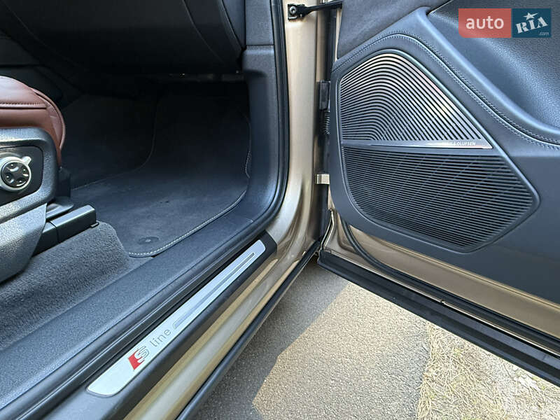Внедорожник / Кроссовер Audi Q7 2019 в Киеве