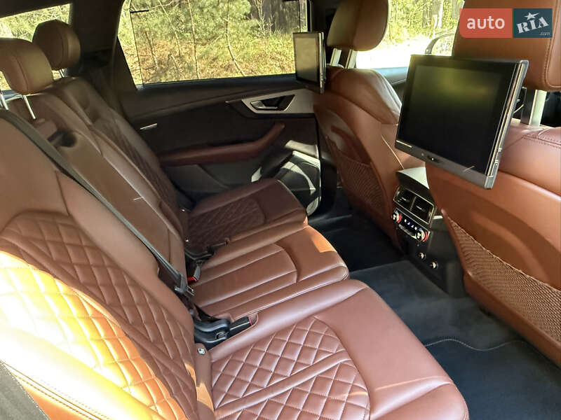 Внедорожник / Кроссовер Audi Q7 2019 в Киеве