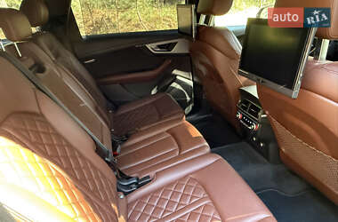 Позашляховик / Кросовер Audi Q7 2019 в 
