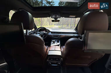 Позашляховик / Кросовер Audi Q7 2019 в 