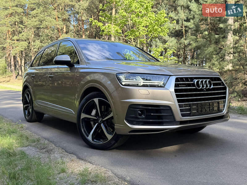 Внедорожник / Кроссовер Audi Q7 2019 в Киеве