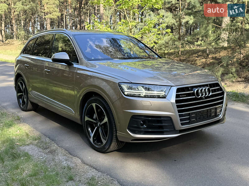 Внедорожник / Кроссовер Audi Q7 2019 в Киеве
