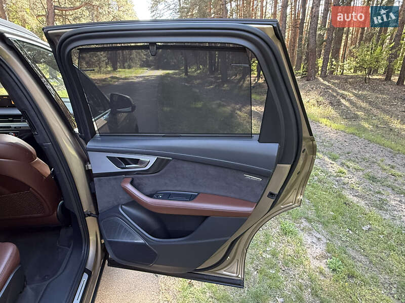 Внедорожник / Кроссовер Audi Q7 2019 в Киеве
