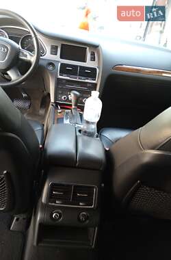 Внедорожник / Кроссовер Audi Q7 2011 в 