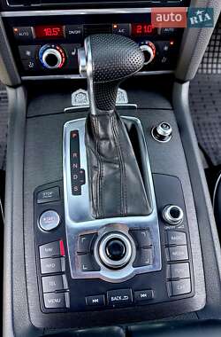 Внедорожник / Кроссовер Audi Q7 2013 в 