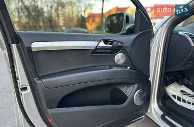 Позашляховик / Кросовер Audi Q7 2014 в 