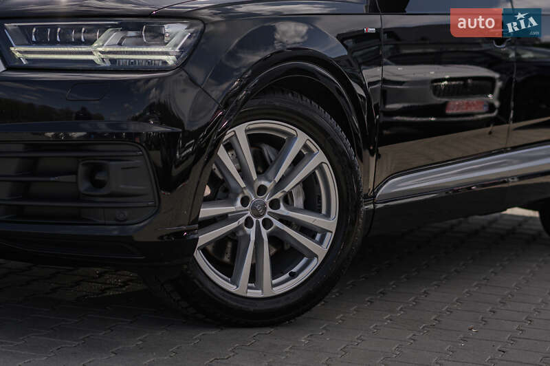 Внедорожник / Кроссовер Audi Q7 2015 в Львове