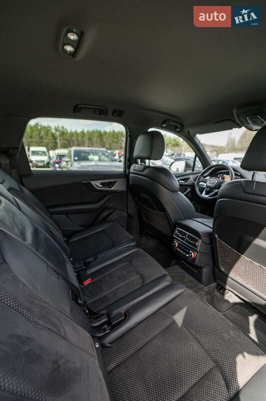 Внедорожник / Кроссовер Audi Q7 2015 в Львове