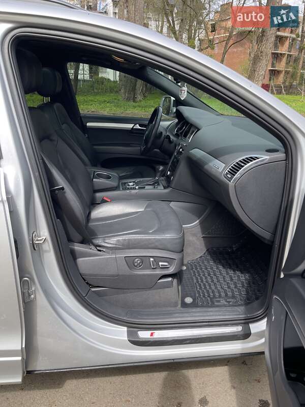Внедорожник / Кроссовер Audi Q7 2013 в Черновцах