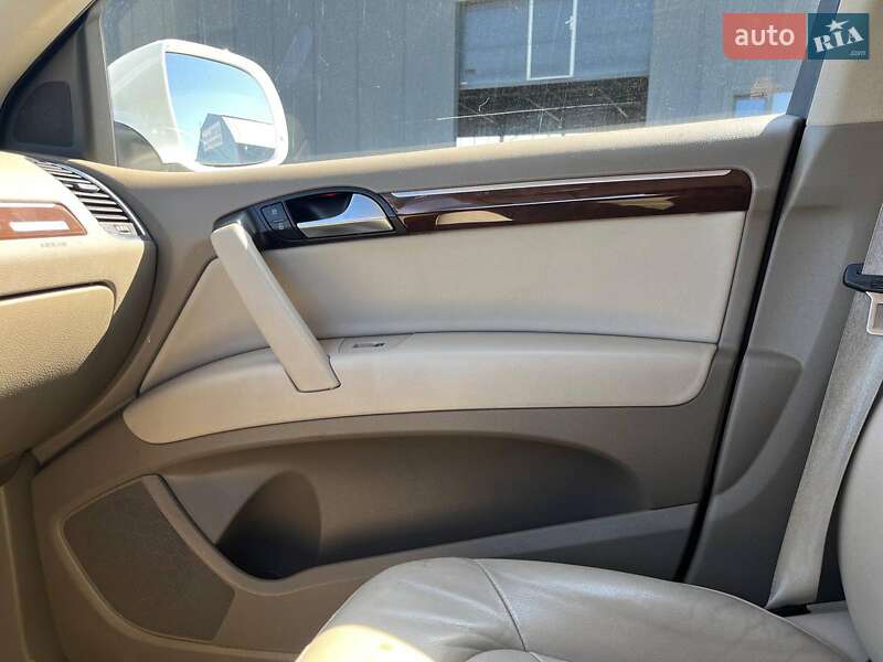Внедорожник / Кроссовер Audi Q7 2012 в Львове
