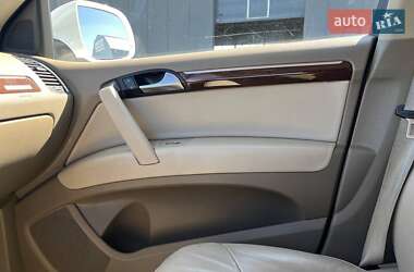 Позашляховик / Кросовер Audi Q7 2012 в 