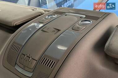 Позашляховик / Кросовер Audi Q7 2012 в 